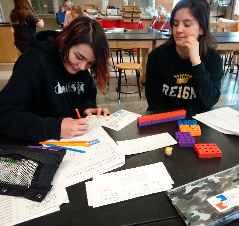 Students learning with Kemblox